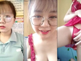 Cô giáo đeo kính vú bự đang dạy thì thay đồ khoe hàng trên lớp
